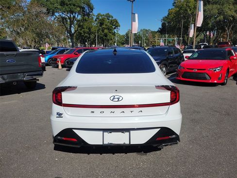 Certified 2023 Hyundai Sonata SEL w/ Convenience Package image 10