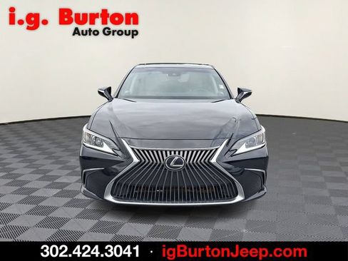 Used 2020 Lexus ES 350 w/ Premium Package FWD image 2