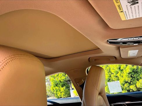 Used 2018 Porsche Panamera image 13