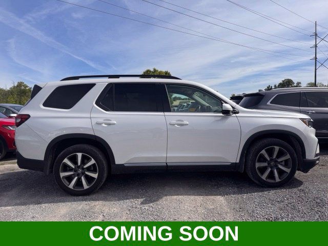 Used 2024 Honda Pilot Elite image 1