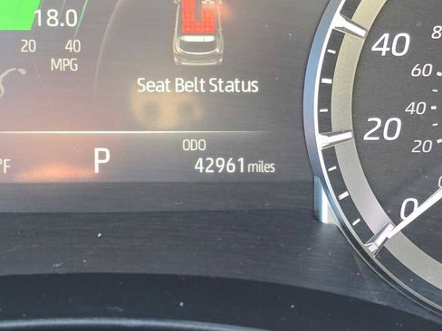 Certified 2022 Toyota Highlander Platinum image 29