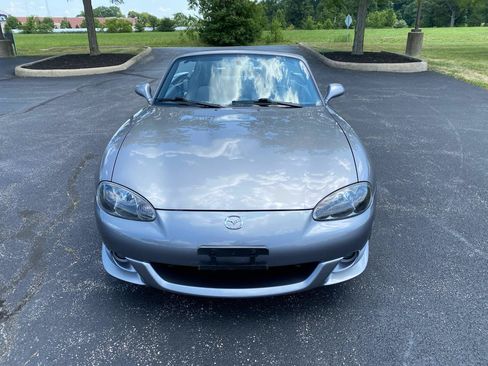 Used 2004 MAZDA MX-5 Miata MAZDASPEED w/ Grand Touring Pkg RWD image 3