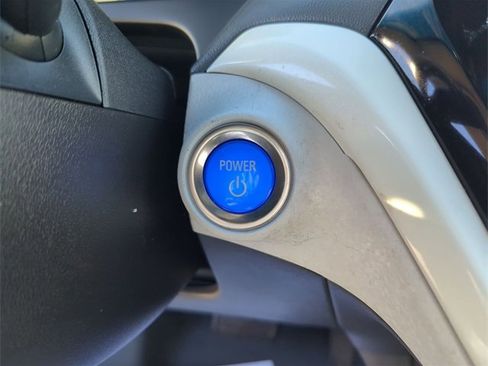 Used 2020 Chevrolet Bolt Premier w/ Infotainment Package image 16