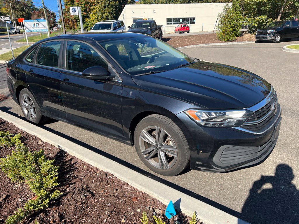 Used 2023 Volkswagen Jetta SE FWD image 1