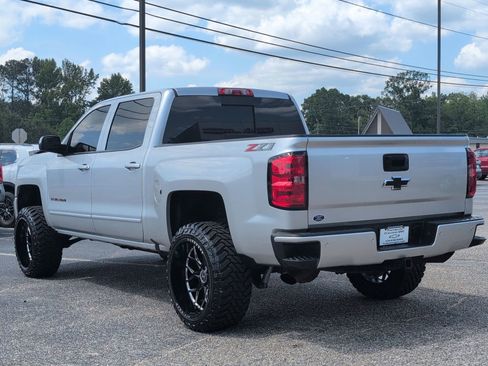 Used 2018 Chevrolet Silverado 1500 LT w/ All Star Edition AWD/4WD image 3