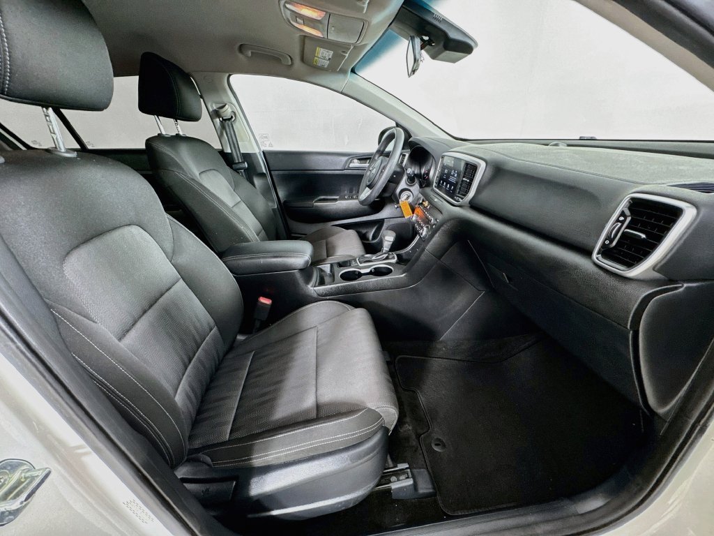 Used 2022 Kia Sportage LX FWD image 33