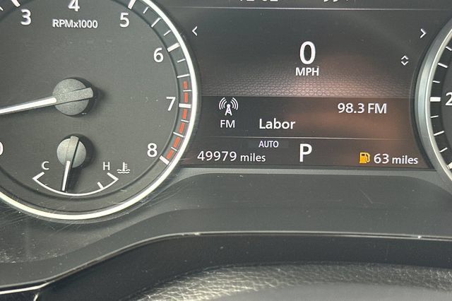 Used 2025 Nissan Pathfinder SV AWD/4WD image 27