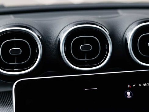 Used 2026 Mercedes-Benz C 300 4MATIC Sedan image 21