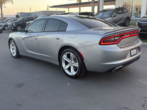 Used 2016 Dodge Charger R/T image 3