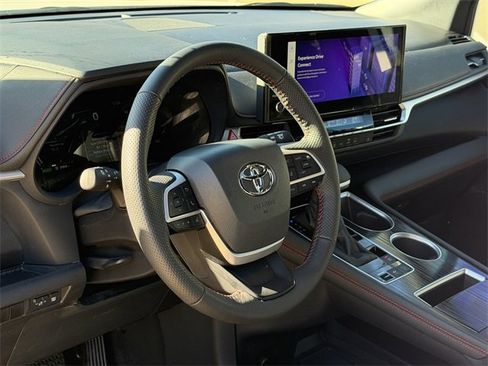 Used 2025 Toyota Sienna XSE image 22