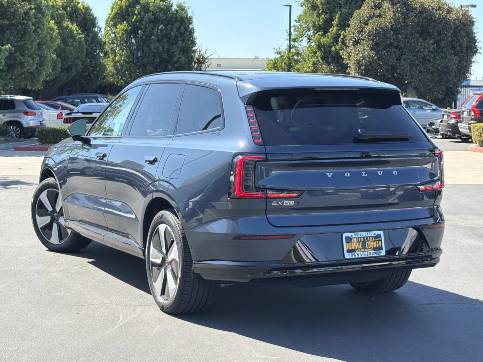 New 2026 Volvo EX90 Plus AWD/4WD image 5