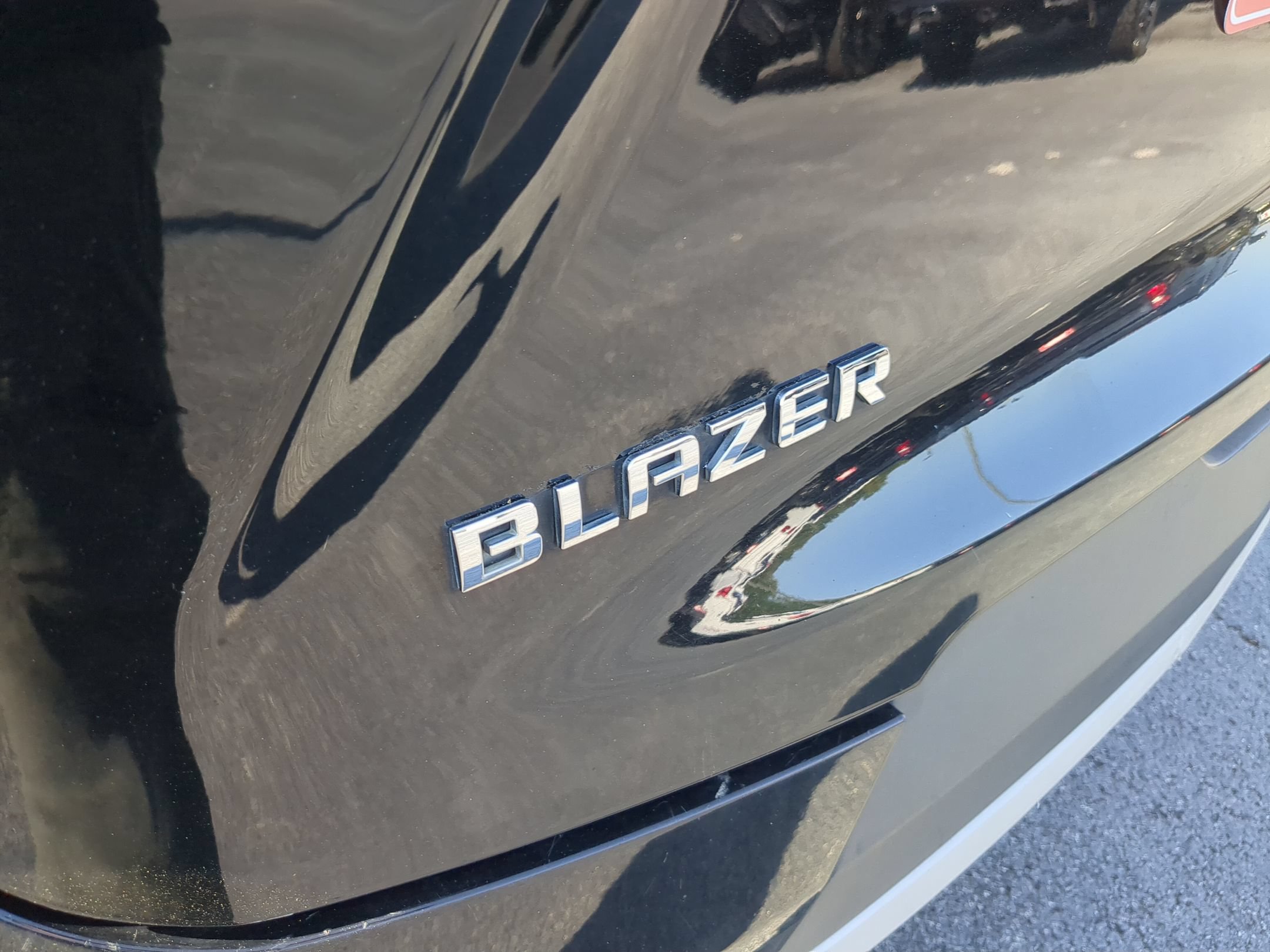 Used 2019 Chevrolet Blazer LT FWD image 29