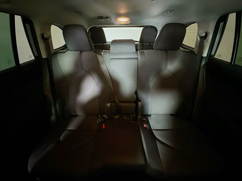 Used 2023 Toyota Highlander LE FWD image 30