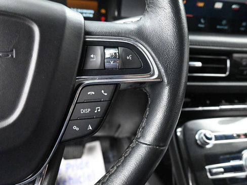 Used 2023 Lincoln Nautilus FWD image 36