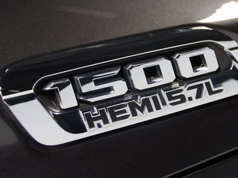 Used 2019 RAM 1500 Laramie image 13