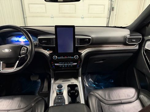 Used 2023 Ford Explorer Platinum w/ Technology Package image 57