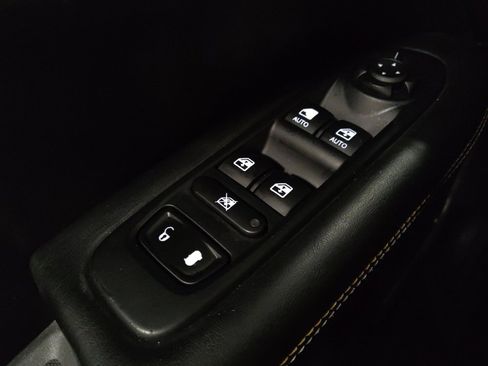 Used 2018 Jeep Compass Latitude w/ Popular Equipment Group image 27