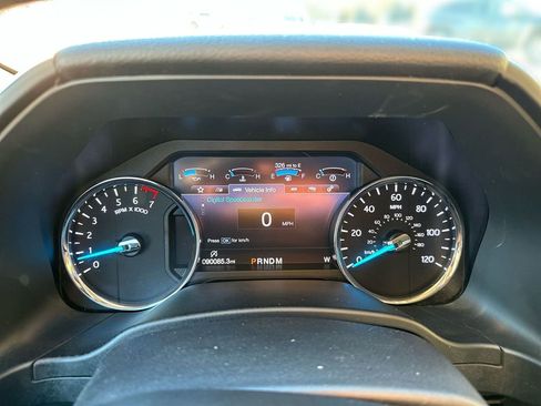 Used 2019 Ford Expedition Platinum image 10