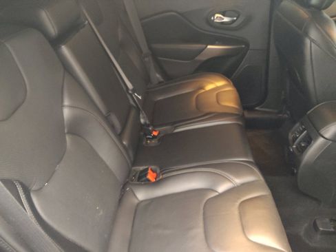 Used 2020 Jeep Cherokee Limited image 19