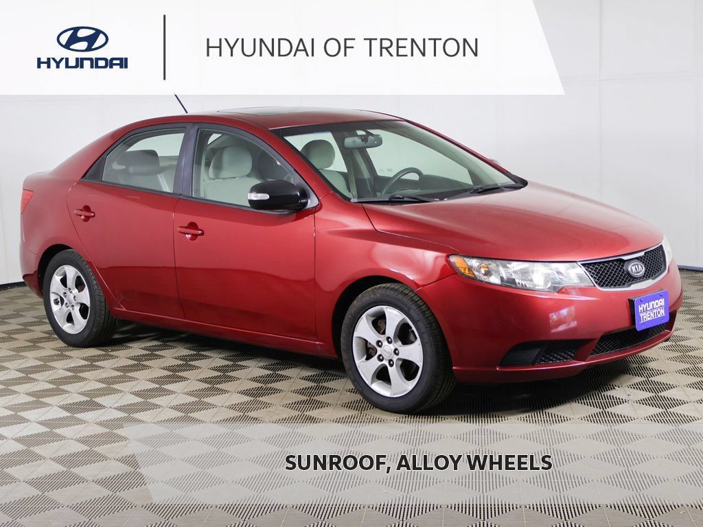Used 2010 Kia Forte EX FWD image 1