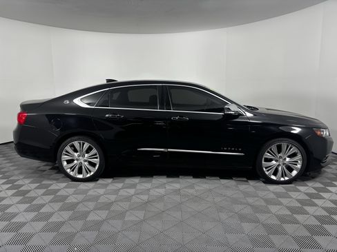 Used 2017 Chevrolet Impala Premier w/ Enhanced Convenience Package image 12