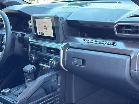 Used 2024 Toyota Tacoma TRD Sport image 25