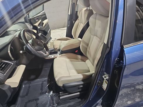 Used 2021 Subaru Ascent Premium w/ Convenience Package AWD/4WD image 16