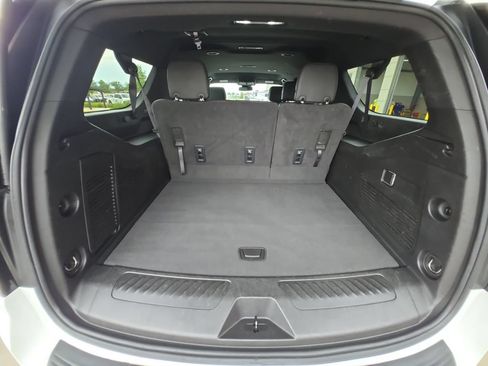 Used 2024 Chevrolet Suburban LT AWD/4WD image 13