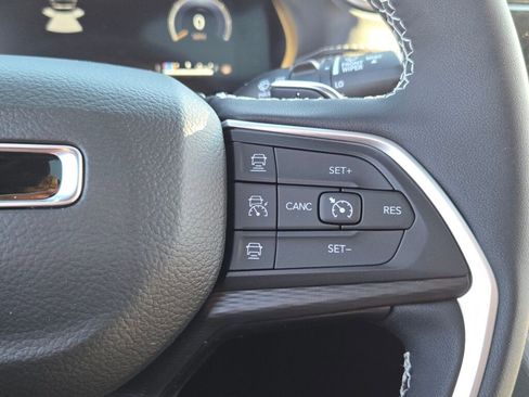 New 2025 Jeep Grand Cherokee Laredo X image 33