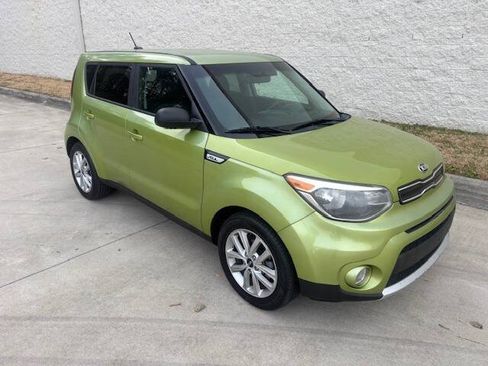 Used 2018 Kia Soul + FWD image 3