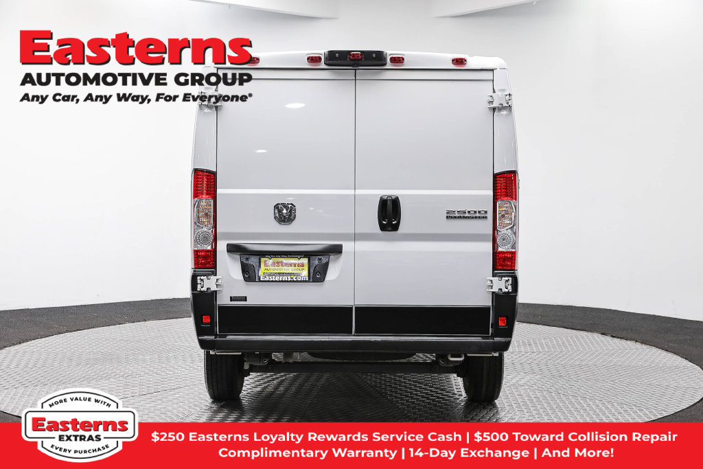 Used 2025 RAM ProMaster 2500 w/ Convenience Group FWD image 7