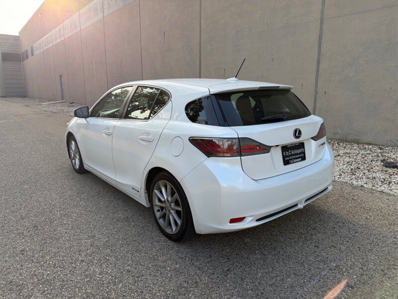 Used 2011 Lexus CT 200h Premium w/ Premium Audio Pkg FWD image 6