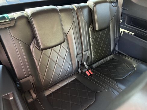 Used 2024 Volkswagen Atlas SEL Premium R-Line image 26