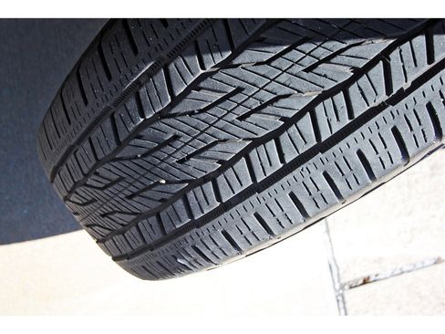 Used 2025 GMC Yukon Denali image 28