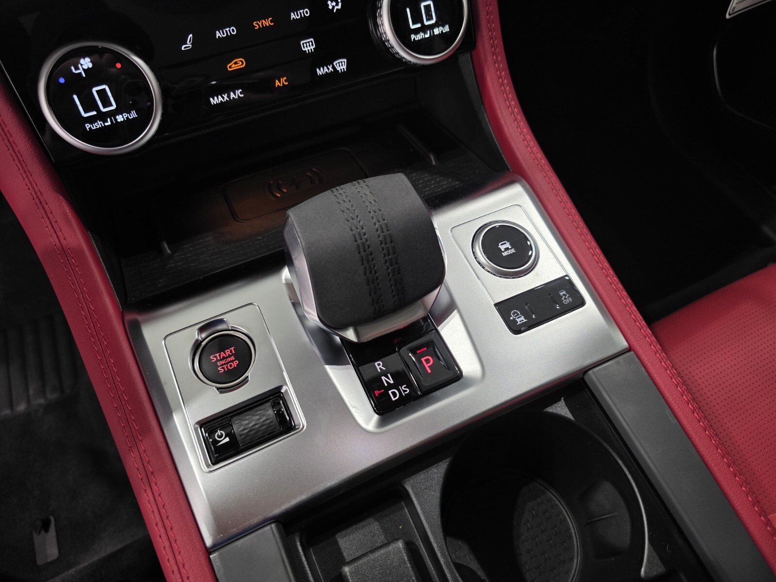 New 2026 Jaguar F-PACE R-Dynamic S AWD/4WD image 17
