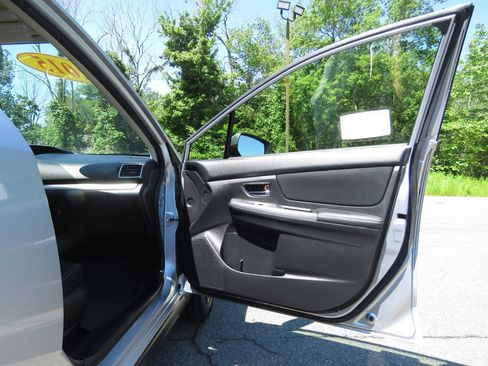 Used 2015 Subaru Crosstrek 2.0i Premium AWD/4WD image 12