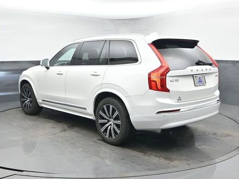 Used 2023 Volvo XC90 B5 Plus image 6