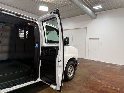 Used 2024 GMC Savana 2500 w/ Driver Convenience Package image 67
