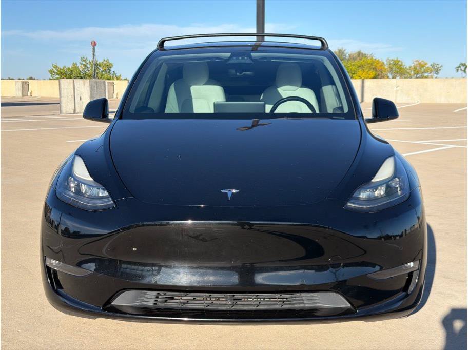 Used 2022 Tesla Model Y Performance AWD/4WD image 2