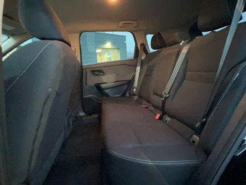 Used 2023 Nissan Rogue S image 20