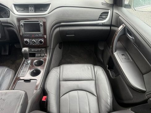 Used 2016 Chevrolet Traverse LTZ image 28