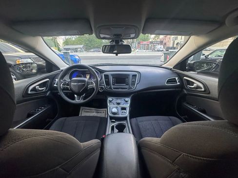 Used 2015 Chrysler 200 Limited image 24