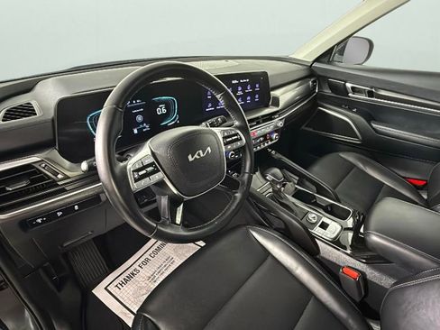 Used 2024 Kia Telluride S image 18