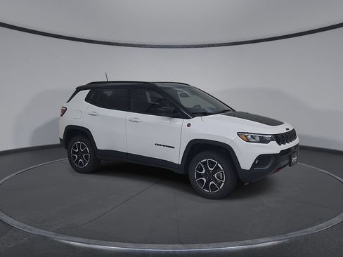 New 2026 Jeep Compass Trailhawk AWD/4WD image 2