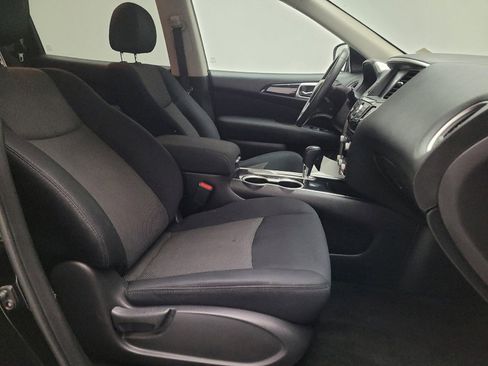 Used 2017 Nissan Pathfinder SV image 21