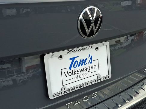 Used 2024 Volkswagen Taos SE AWD/4WD image 30