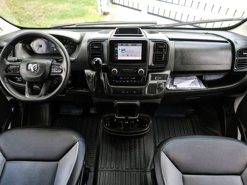Used 2024 RAM ProMaster 2500 w/ Convenience Group FWD image 11