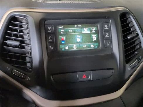 Used 2018 Jeep Cherokee Sport w/ Cold Weather Group image 27