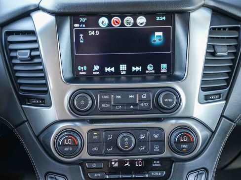 Used 2020 Chevrolet Suburban LT image 14