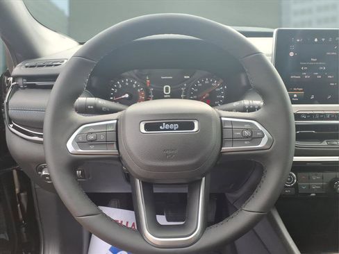 New 2026 Jeep Compass Latitude image 13